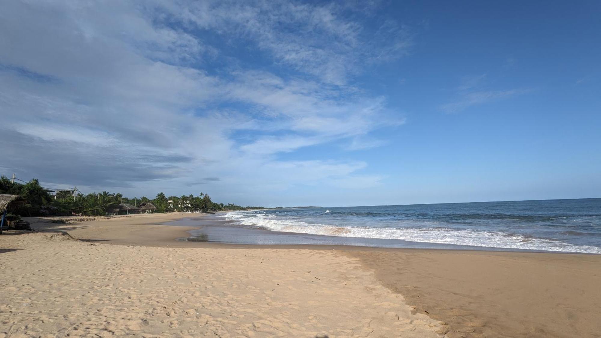 Canoe Beach Resort Tangalle Bagian luar foto
