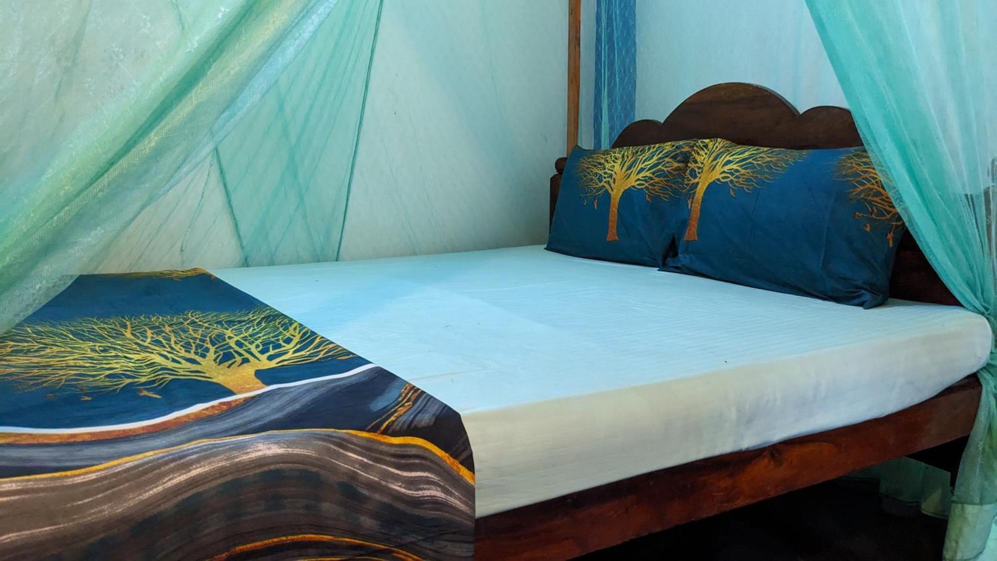 Canoe Beach Resort Tangalle Bagian luar foto